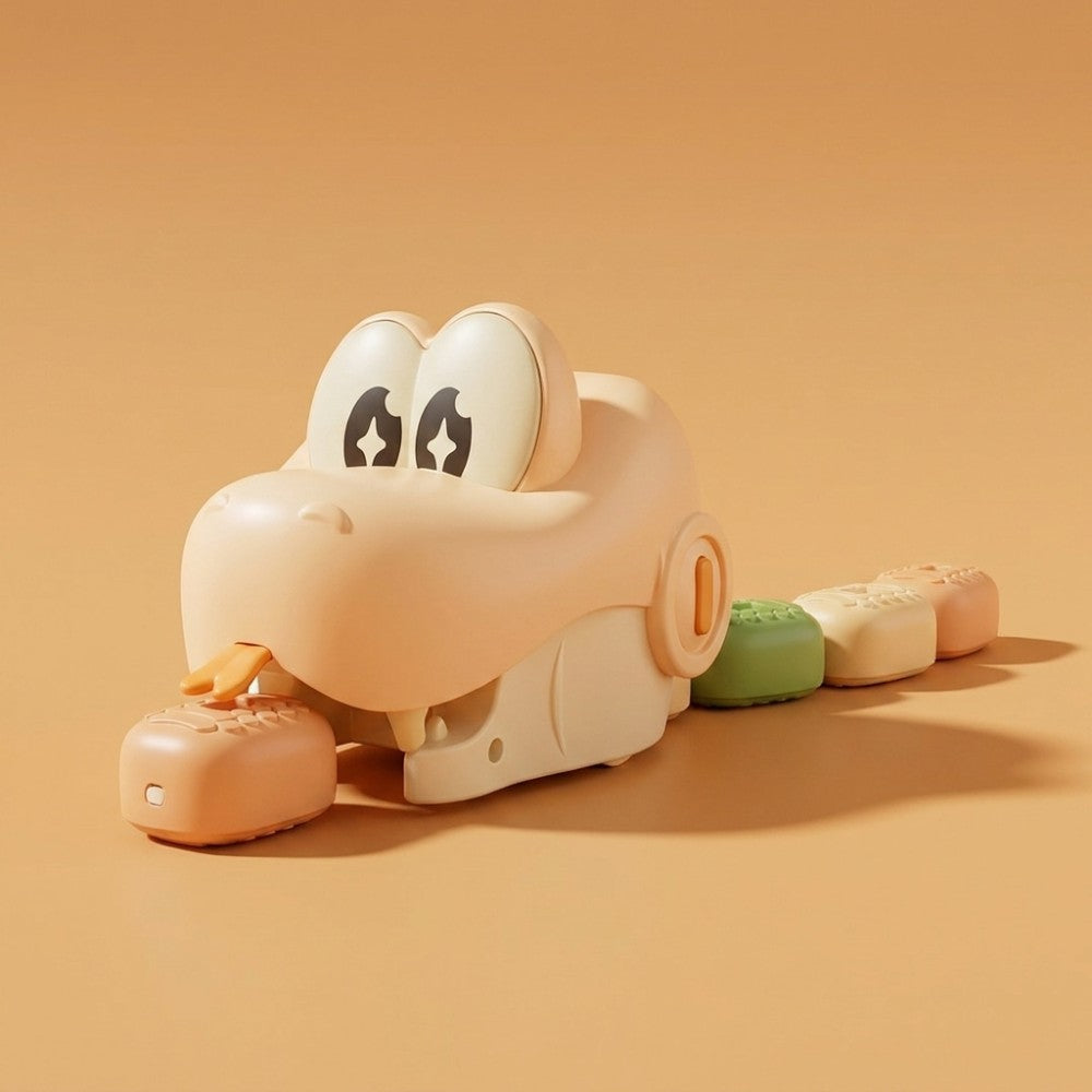 Mango, the creamy-peach Game Snake racing snake
